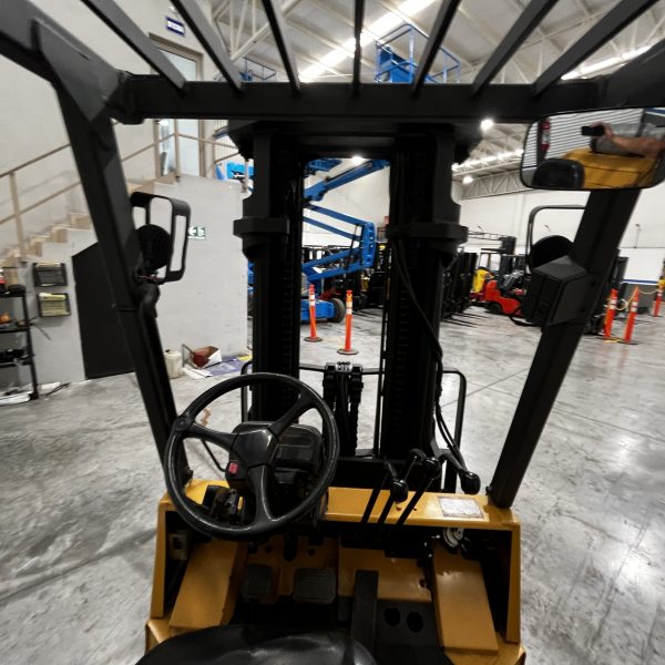 Montacargas y plataformas Yale en México disponibles para industria