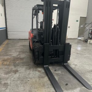 Montacargas Caterpillar 6,500 lbs a Gas LP | Garantía y Envío Nacional | 2C6500