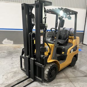 Montacargas Caterpillar 6,000 lbs a Gas | Con Garantía y Envío Nacional | C26000