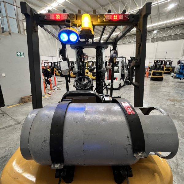 Montacargas Caterpillar 6,000 lbs a Gas | Con Garantía y Envío Nacional | C26000 - Imagen 3