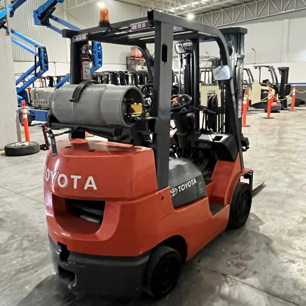 Montacargas Toyota 5000 lbs a Gas | Con Garantía y Envío Nacional | 7FGCU25 - Imagen 8
